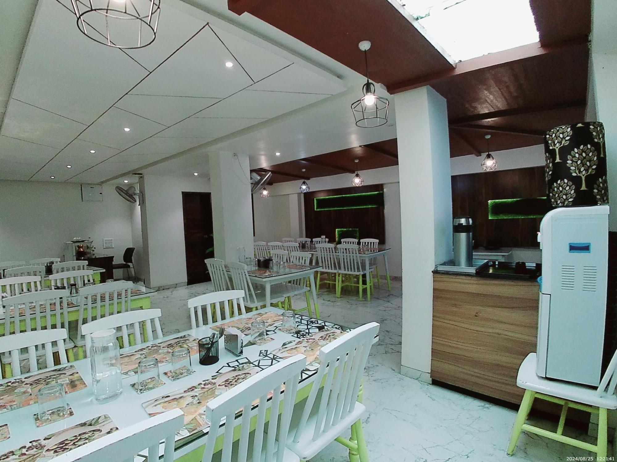 Hotel Sai Pratik, Newly Built Up, Complimentary Shuttle To The Temple Shirdi Exterior foto